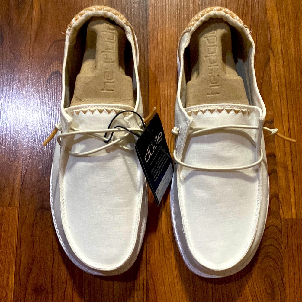 Women’s Hey Dude shoes, Wendy Chambray Woven, color White Sand, size 8